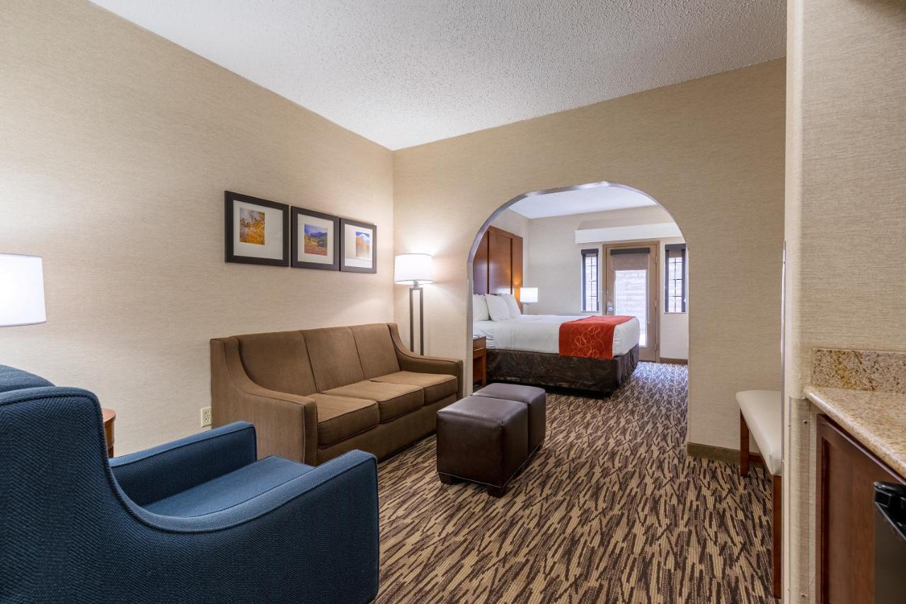Comfort Suites Golden West On Evergreen Parkway Exterior foto