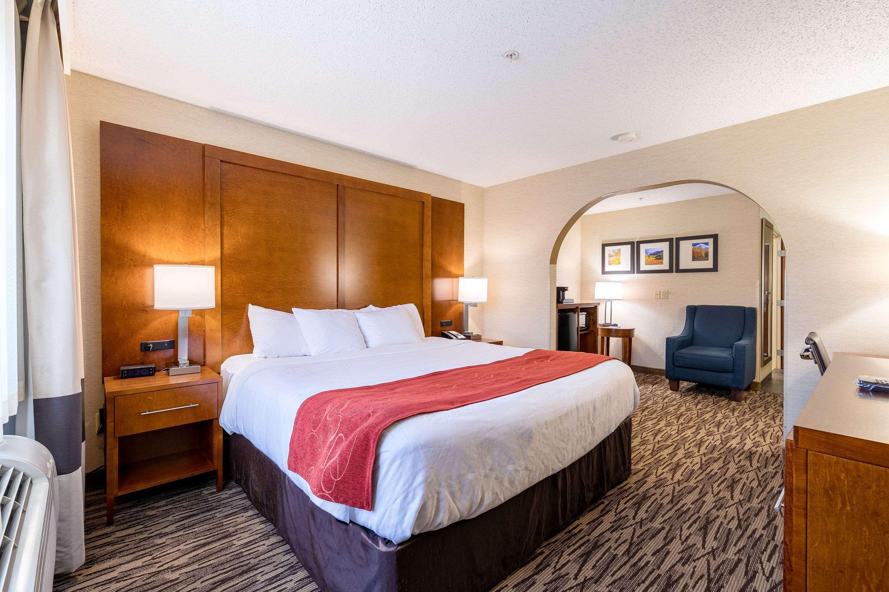 Comfort Suites Golden West On Evergreen Parkway Exterior foto